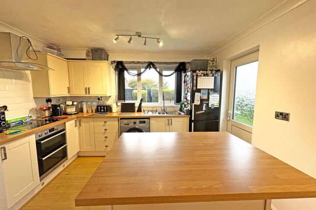 21, Holland Drive, Skegness photo 4