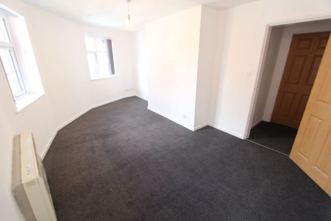 29 Glumangate, Chesterfield photo 4