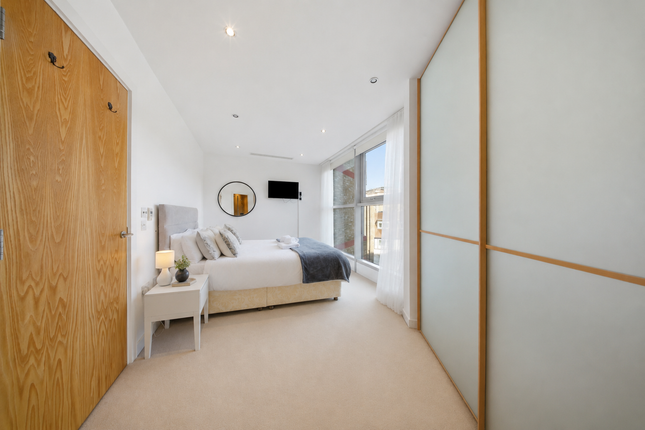 1, Hans Crescent, London photo 4