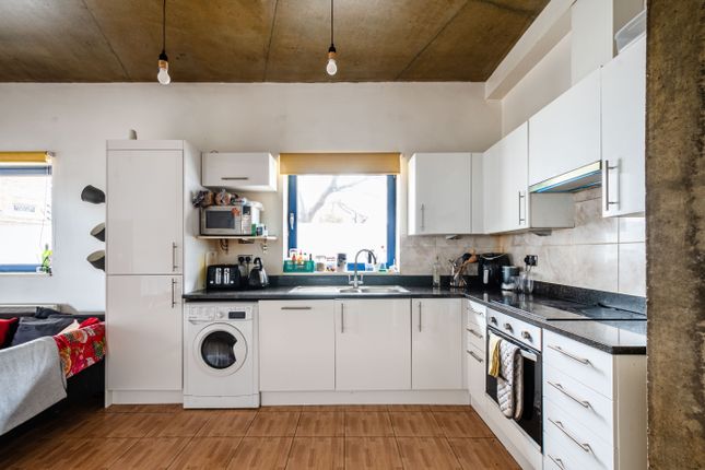 Flat for sale in Pritchards Road, London