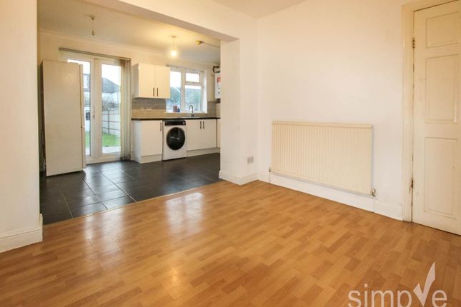 Marlow Gardens, Hayes Middlesex photo 5