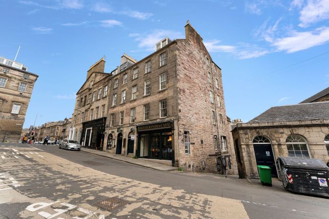 Flat to rent in Infirmary Street, Edinburgh