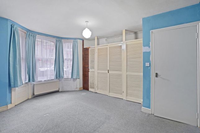 GFF, 22, Woodland Road, London photo 3