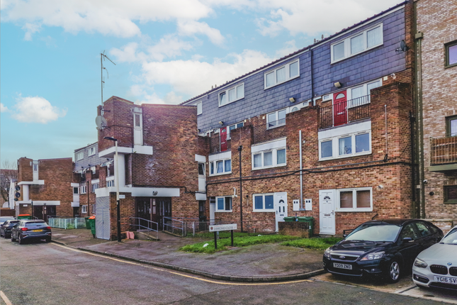 2-bed maisonette on Dimond Close, London, £340,000