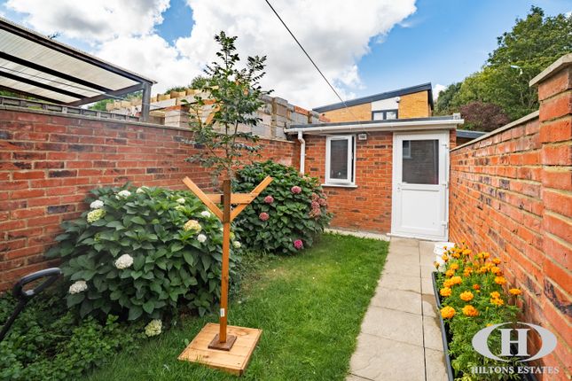 36, Church Road, Heston photo 2