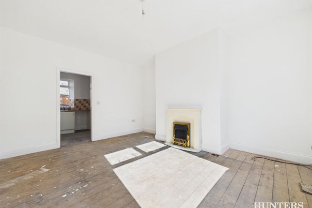 29, Henley Gardens, Consett photo 3
