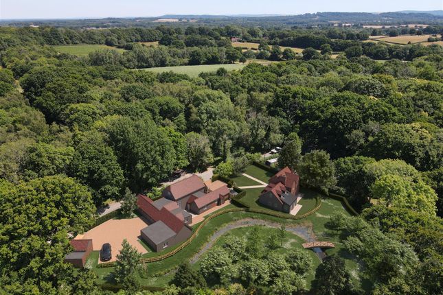 Windfallwood House  and Tappers Barn, Jobsons Lane, Lurgashall photo 2