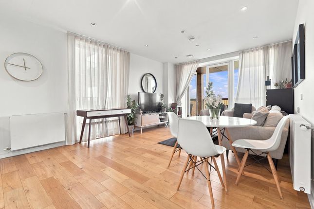 Flat 20, London photo 4