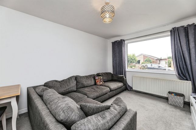 35, Castle Syke View, Pontefract photo 3