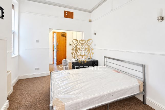 46 Dagnall Park, London photo 2