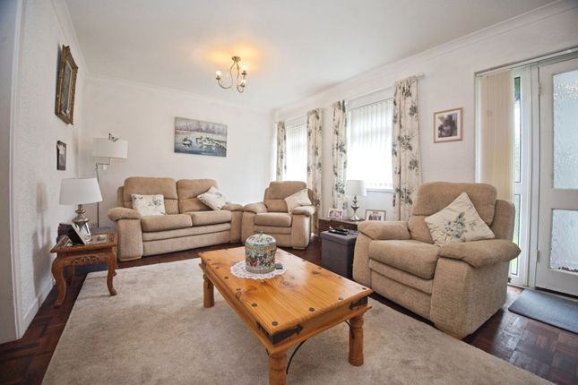 192, Hill Rise, Cardiff photo 2