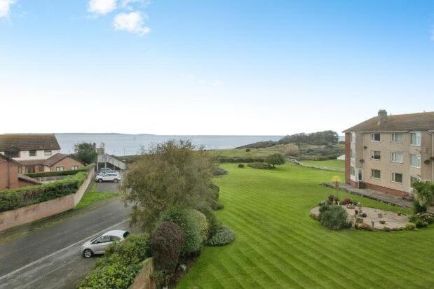 Thumbnail Flat to rent in Marine Court, Deganwy
