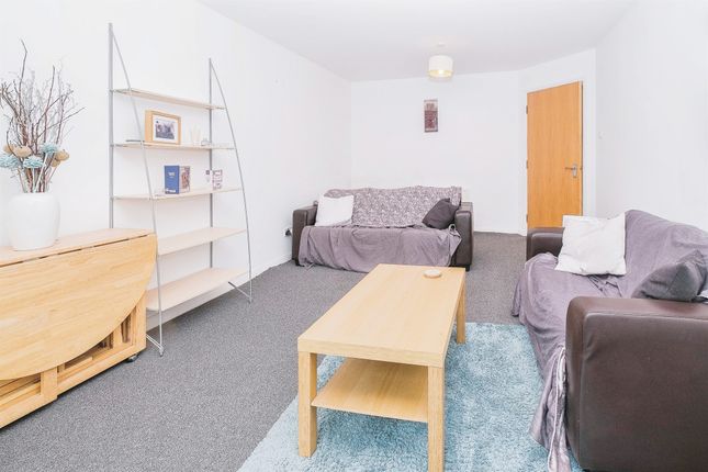Flat for sale in Quebec Quay, Liverpool