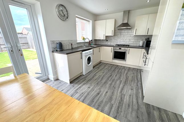 2, Mountbatten Drive, Leicester photo 3