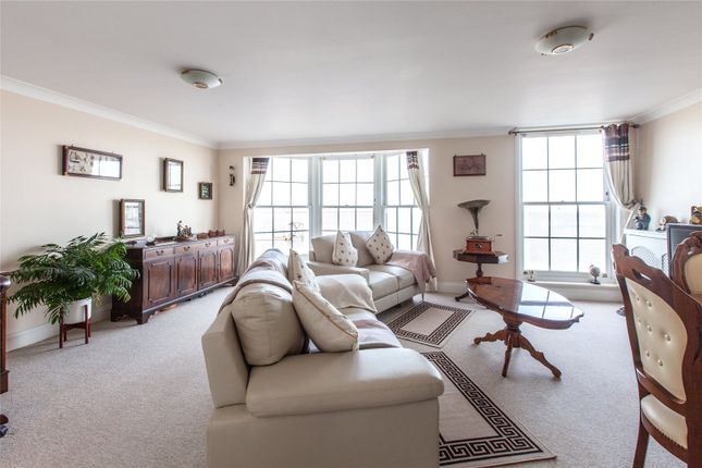 Flat for sale in Commercial Place, Gravesend, Kent