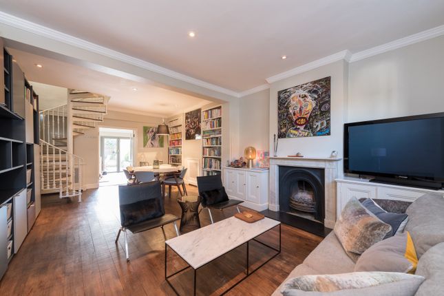 Thumbnail Town house to rent in Battersea Church Road, London
