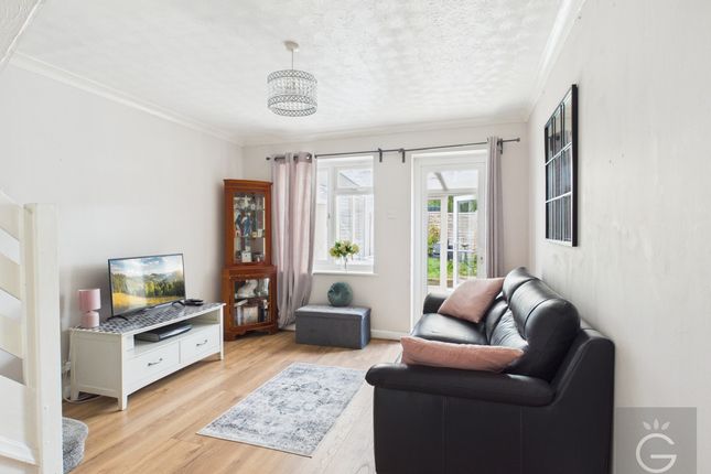 36, Notton Way, Wokingham photo 3