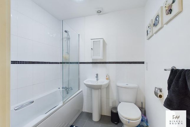 Flat for sale in The Quays, Dock Road, Tilbury, Essex