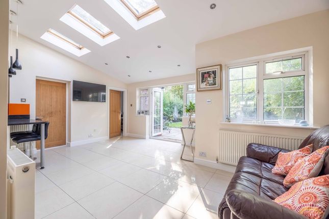 Vine Road, Stoke Poges photo 3