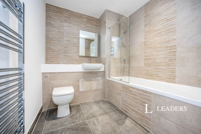Flat 511, Buckingham Court, 400, Silbury Boulevard, Buckinghamshire photo 3