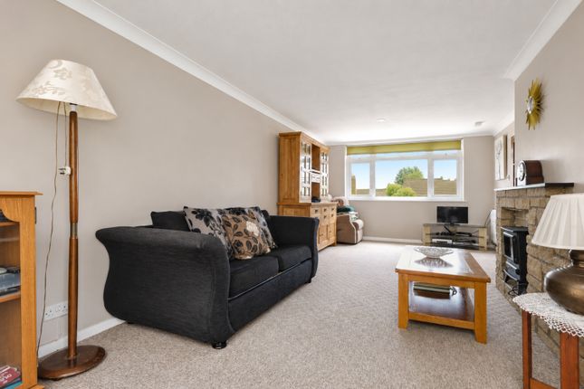 48, Mirfield Road, Witney photo 2