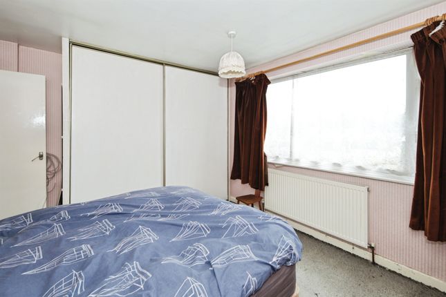 2, Chapel Drive, Balsall Common photo 4