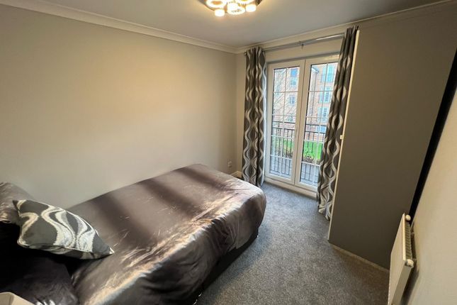27, Campbell Drive, CARDIFF photo 5