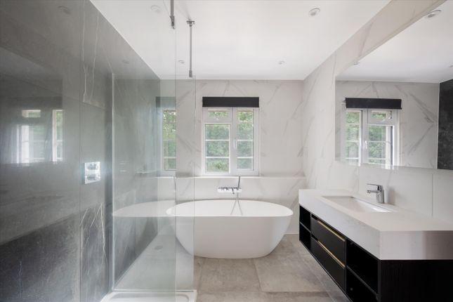 12, Howard Walk, London photo 3