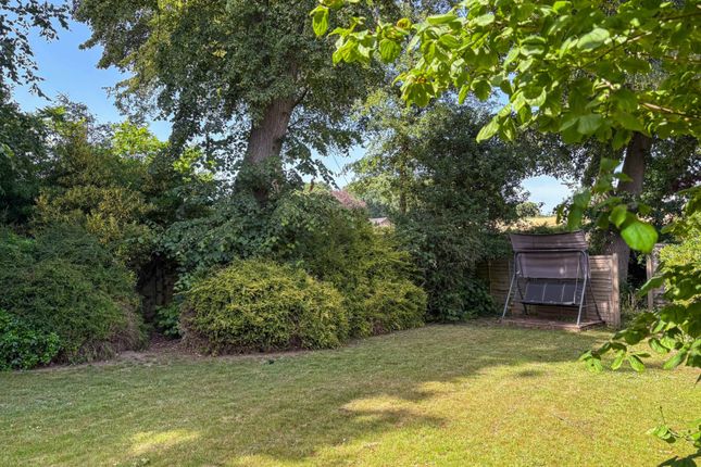 19, Red House Drive, Sonning Common photo 2