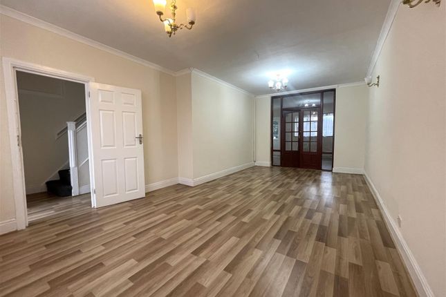 Property to rent in Hanover Circle, Hayes