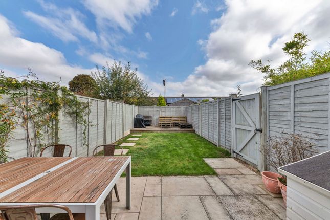 11 New Road, Royston photo 4