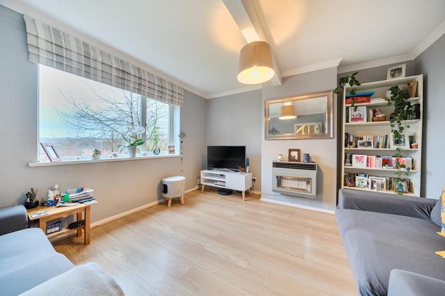 8 QUEENS CLOSE, Botley, Oxford photo 2