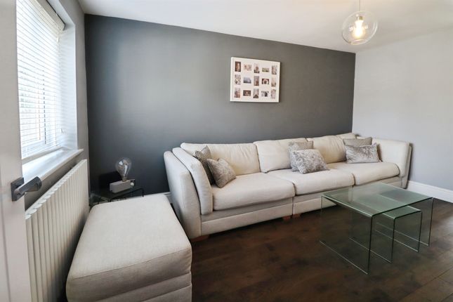 4, Summerhill Close, Cardiff photo 3