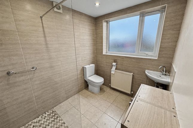 73 Highfield Road, Manchester photo 4
