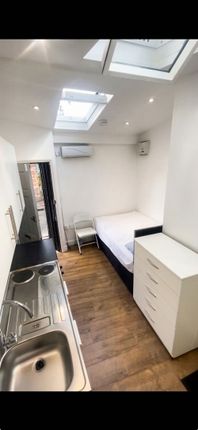 65 Stockwell Road, London photo 4
