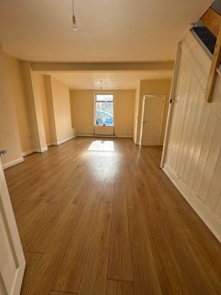 6 Walters Terrace, Merthyr Tydfil photo 2
