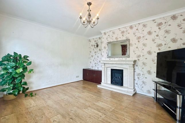 15, Dane Grove, Cheadle photo 3