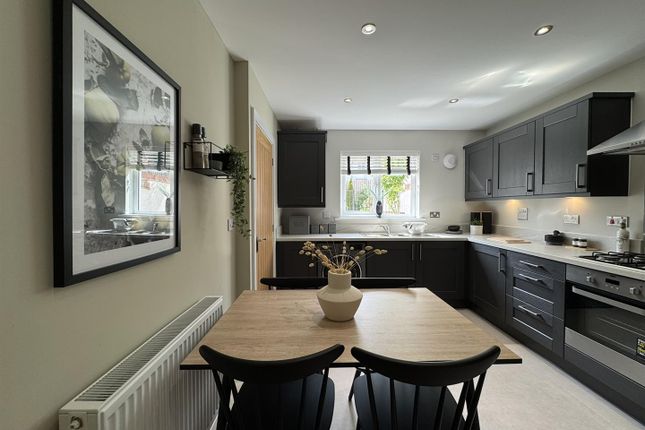6, Alexanders Avenue, St Austell photo 2