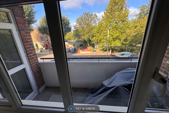 Brine Court, Maple Road, Surbiton photo 5