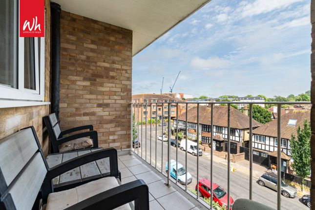 34 Coniston Court, Holland Road, Hove photo 3
