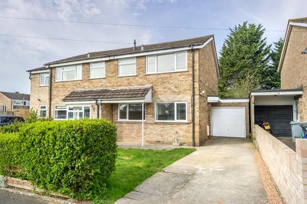 Semi-detached house to rent in Colwell Drive, Witney, Oxfordshire