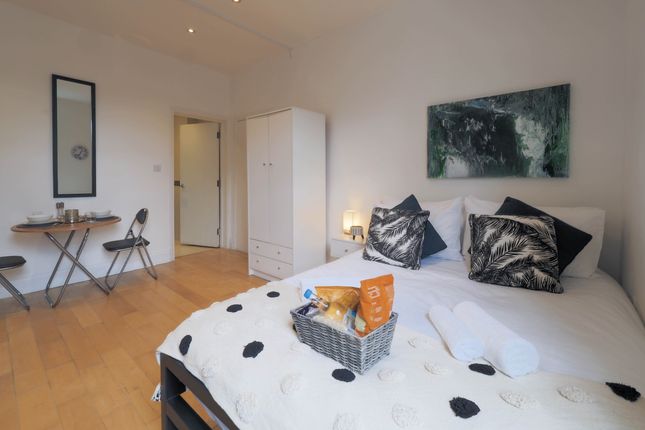 Thumbnail Flat to rent in Buckley Road, London