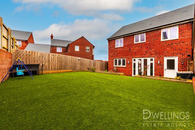 Detached house for sale in Stirling Road, Midway, Swadlincote
