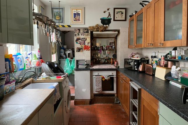 Portia Terrace, Swansea photo 4