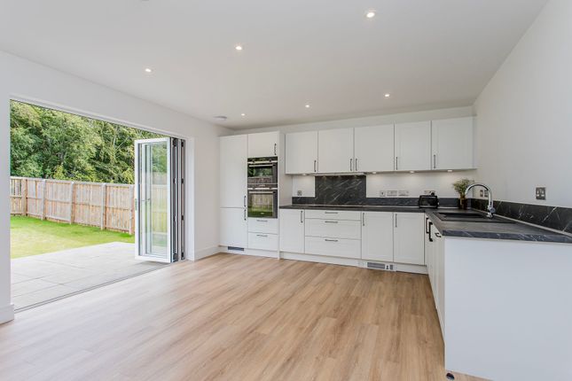 27, Dolomite Drive, Penicuik photo 4