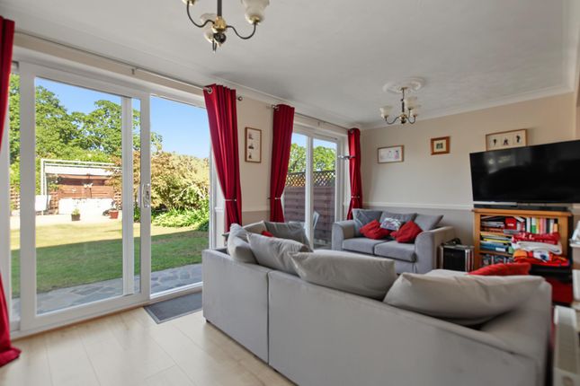 9, Squires Way, Dartford photo 4