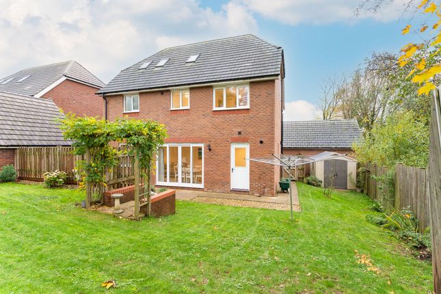46 The Maltings, Cwmbran photo 2