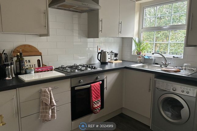 Flat  Brookside Mill, Brook Street, Macclessfield photo 3