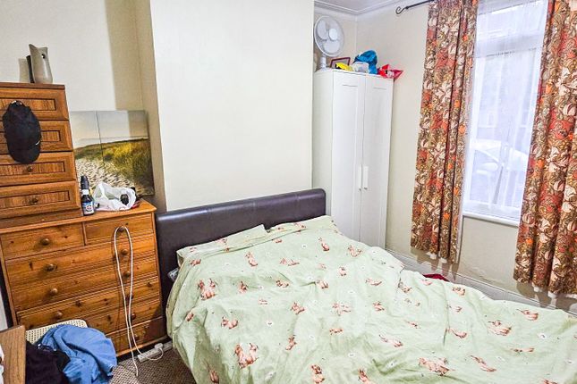 7 Exning Road,, Canning Town, London photo 3