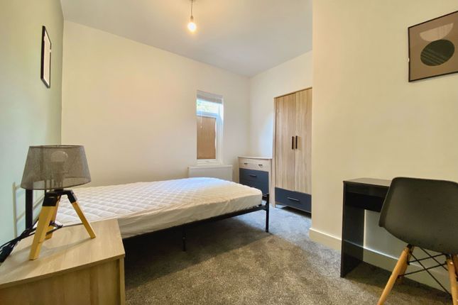 Thumbnail Room to rent in Princes Gardens, Peterborough